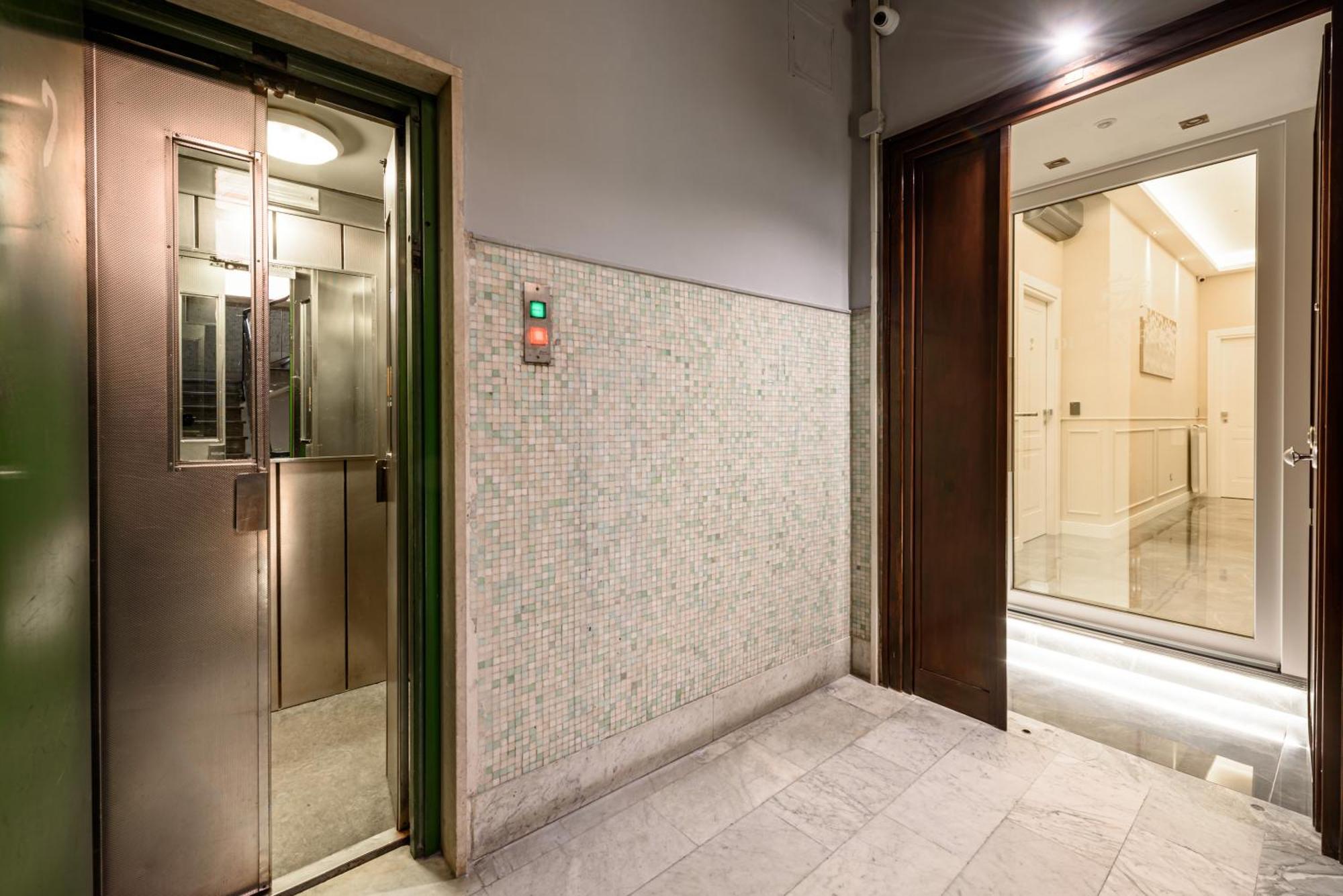 Deda & Fove Hotel Наполи Екстериор снимка