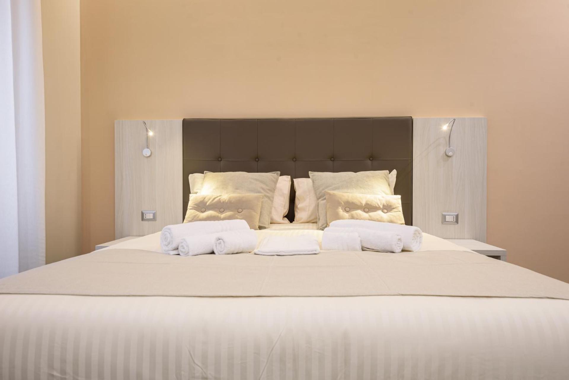 Deda & Fove Hotel Наполи Екстериор снимка