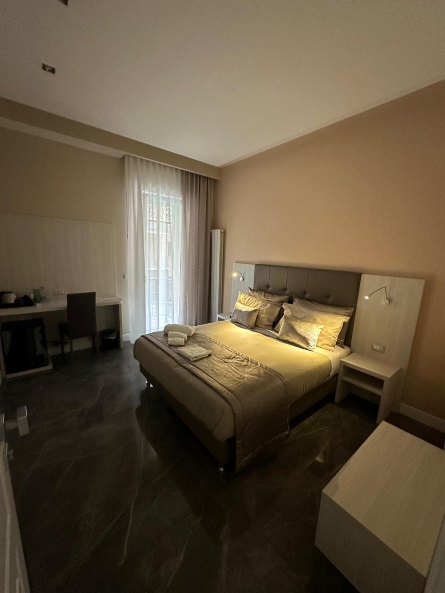 Deda & Fove Hotel Наполи Екстериор снимка