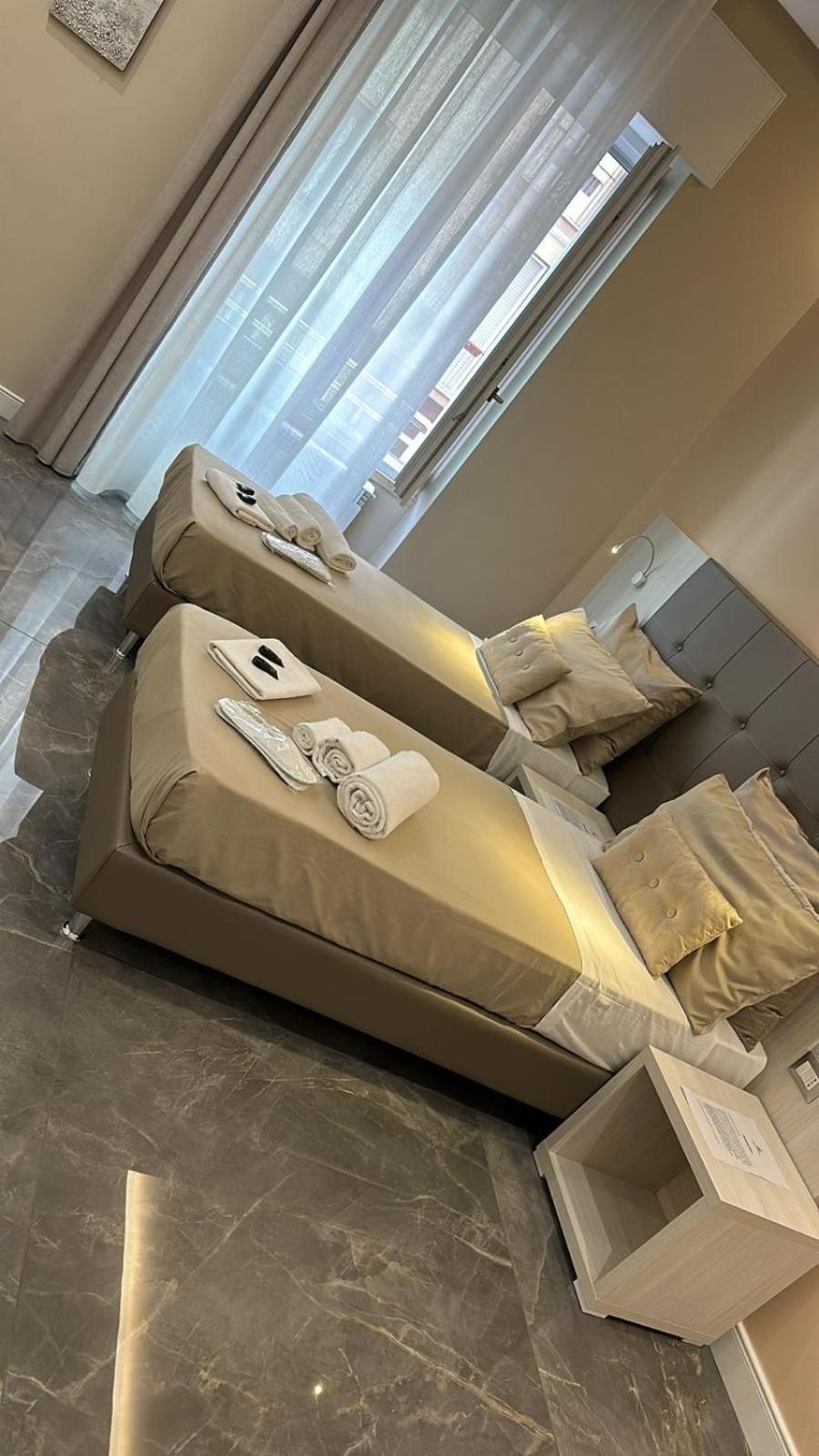 Deda & Fove Hotel Наполи Екстериор снимка